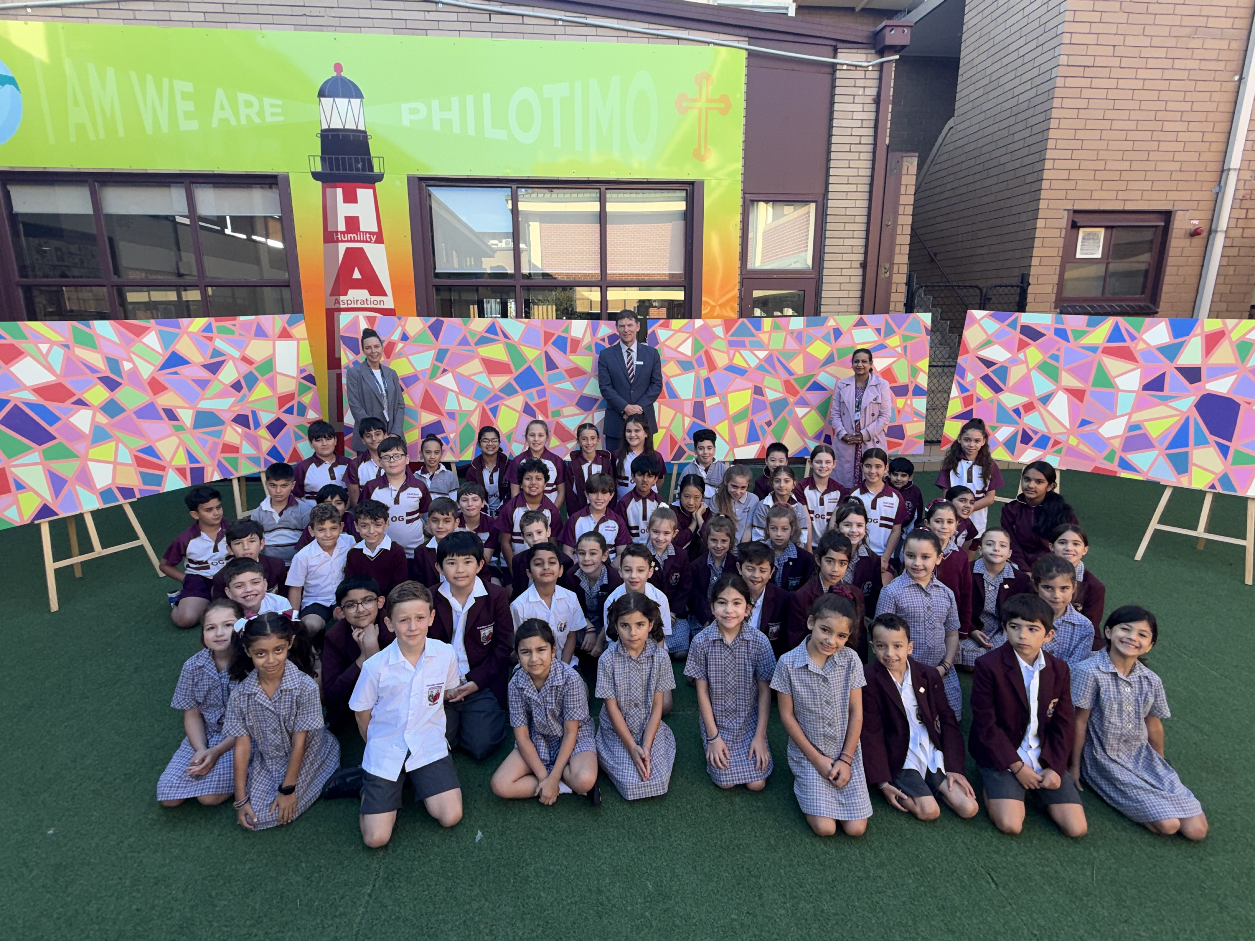 Oakleigh Grammar Junior School students bring Internationalism to life through collaborative mural art project