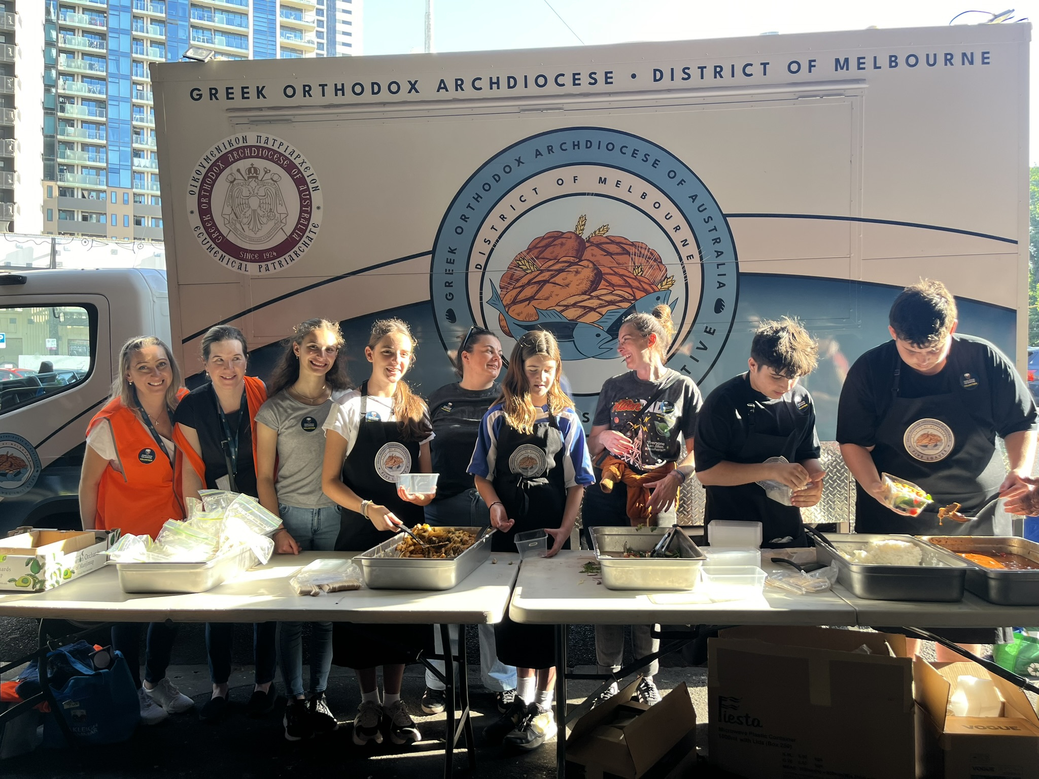 Oakleigh Grammar Year 7 students drive community support through food truck program
